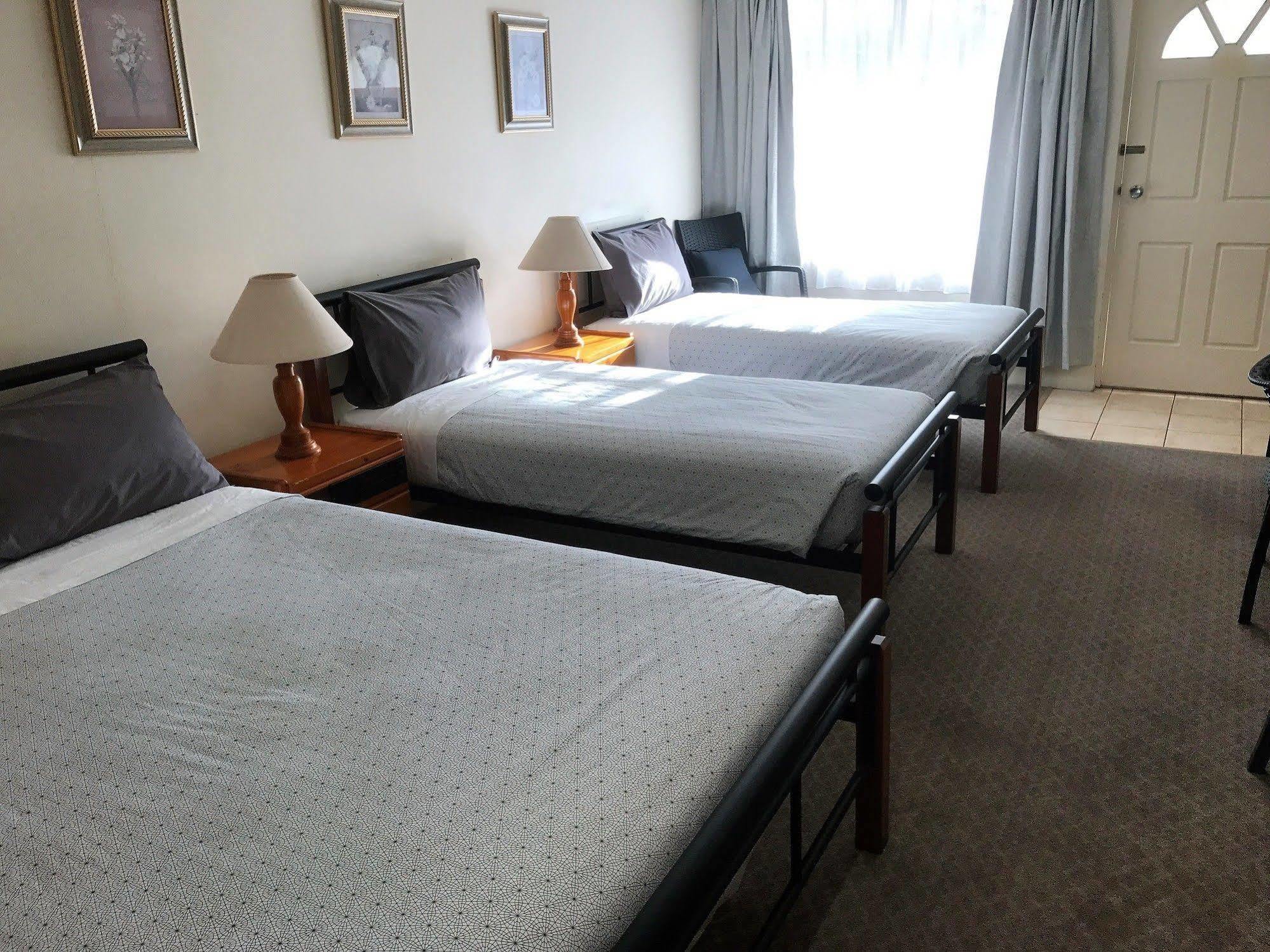 Cooks Endeavour Motor Inn Tweed Heads Exterior foto